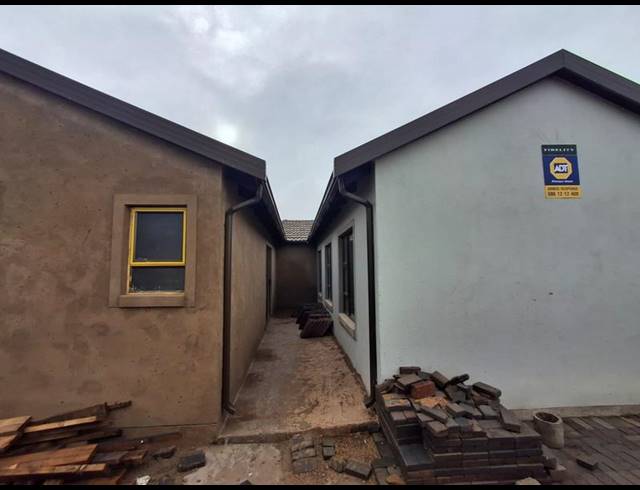 5 BEDROOM HOUSE FOR SALE IN WILFORDON